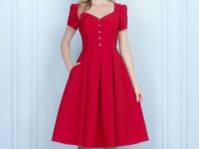 vestido vermelho simples