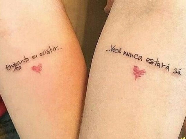 Uma tatuagem de casal!!
