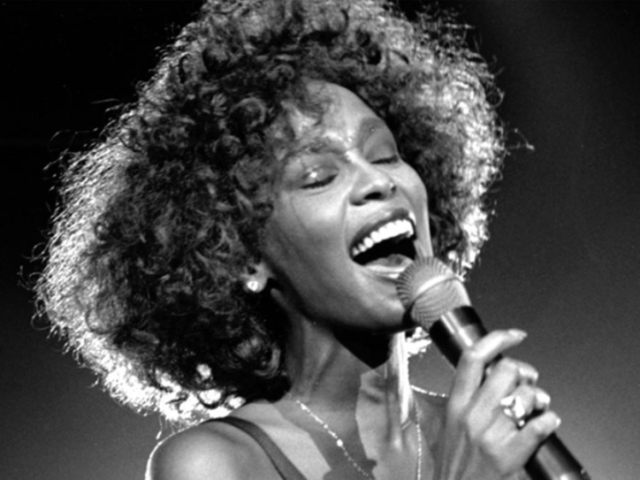 Sou a própria Whitney Houston!