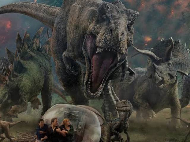 Jurassic World (2015)