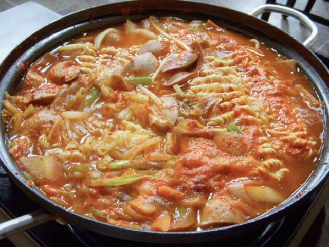 Kimchi jjigae (Ensopado)