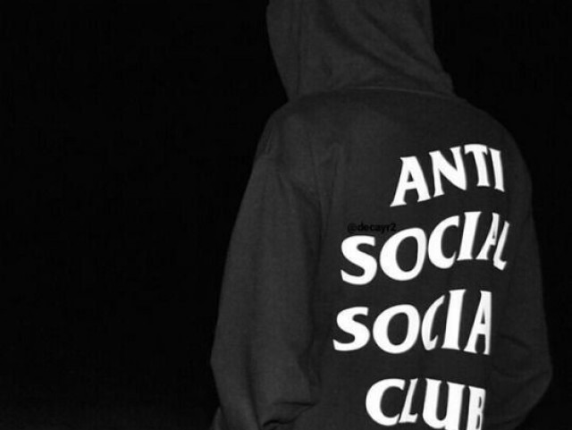 A (o) anti-social