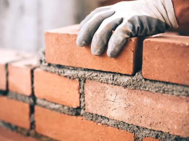 Em construção
