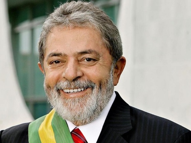 SIM. O LULA É UM DEUS