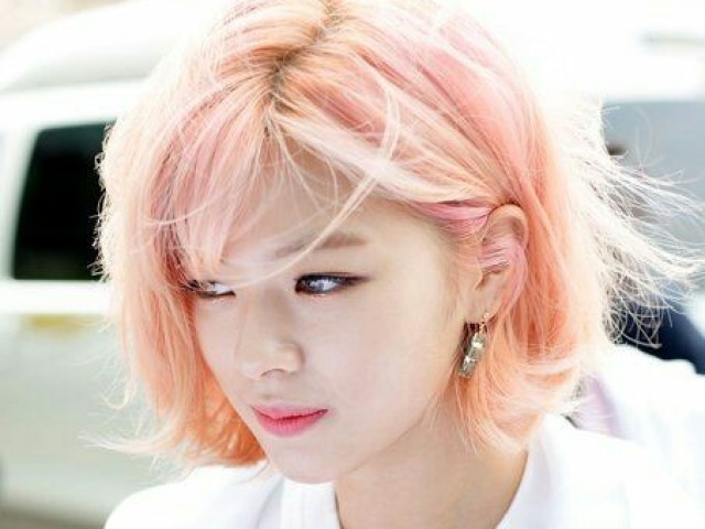 Jeongyeon ( Twice)