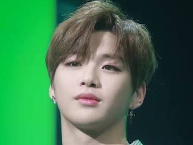 Kang Daniel - Ex Wanna One ( Solo)