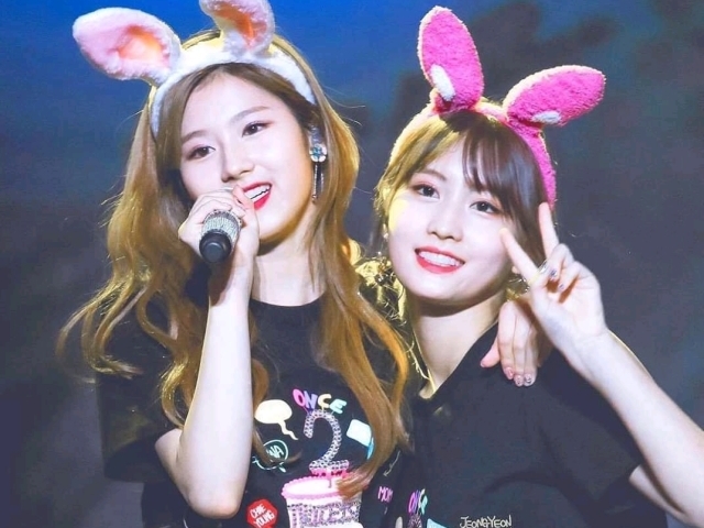 Sana e Momo