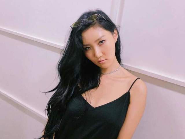 Hwasa (Mamamoo)
