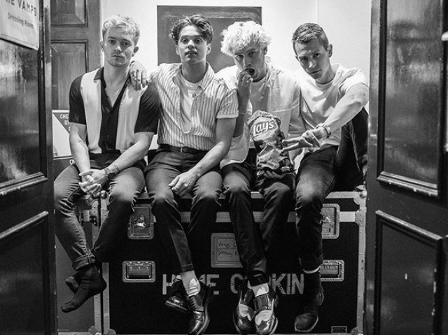 Quem da banda The Vamps seria seu namorado? (RPG)