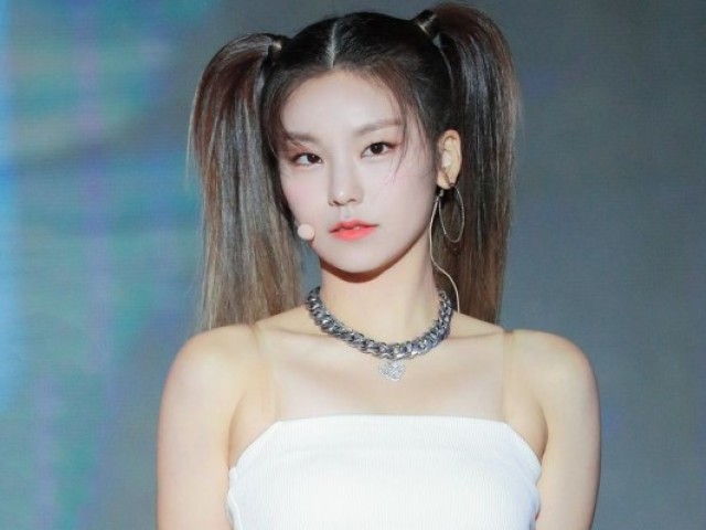 Yeji (itzy)