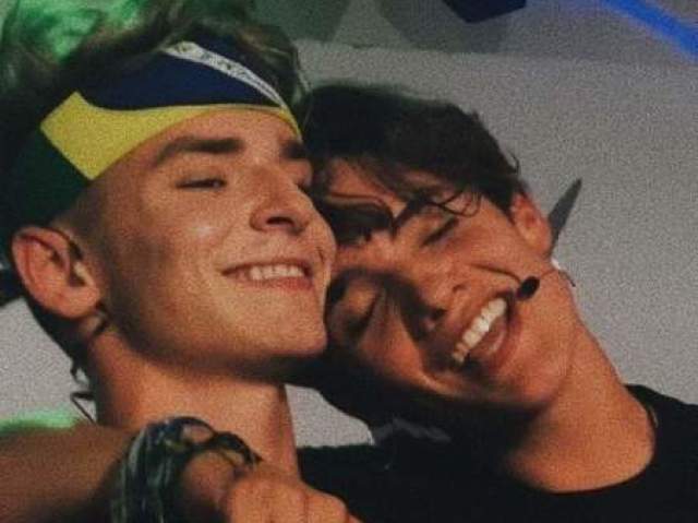 Josh e Noah
🇺🇸, 🇨🇦