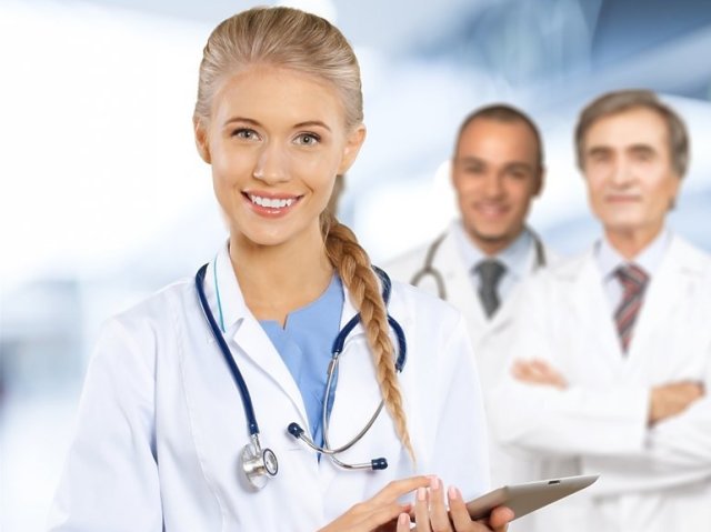 Médico(a)