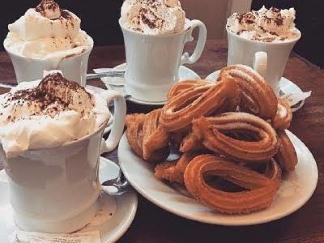 Cappuccinos expressos e nada mais