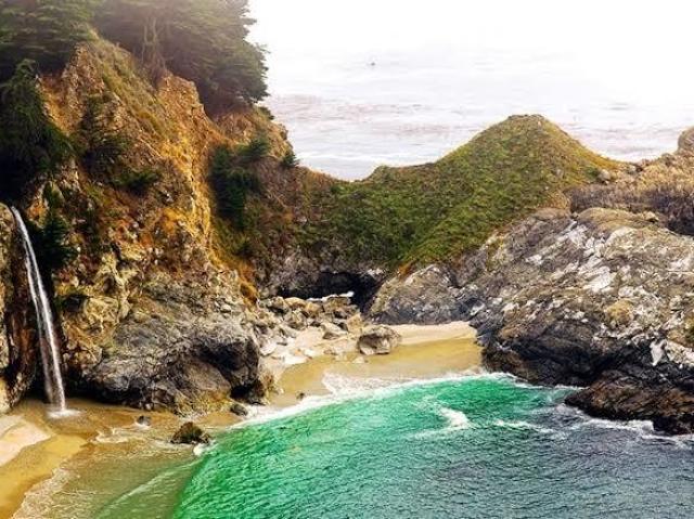 😍❤️❤️❤️ uma cachoeira e um mar?😍