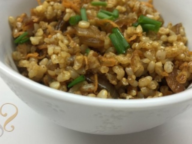 Arroz com shoyu (???)