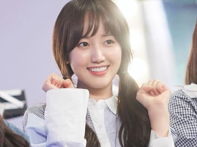 2 - Haeyoon (Cherry Bullet)