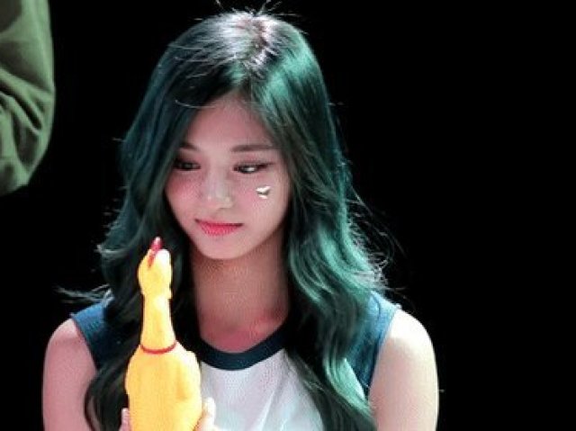 Tzuyu💕
{TWICE}