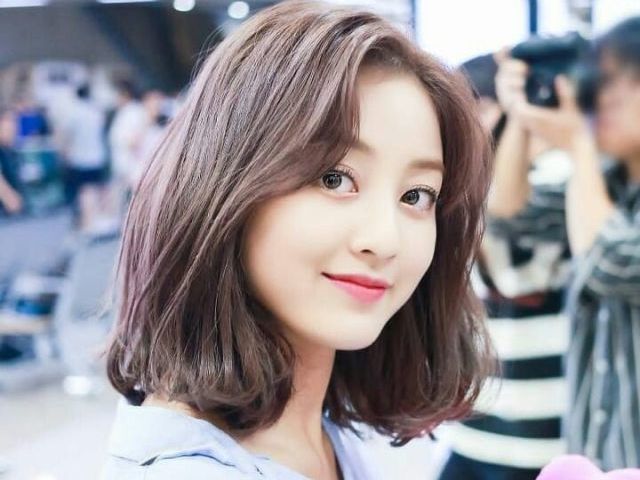 3 - Jihyo (Twice)