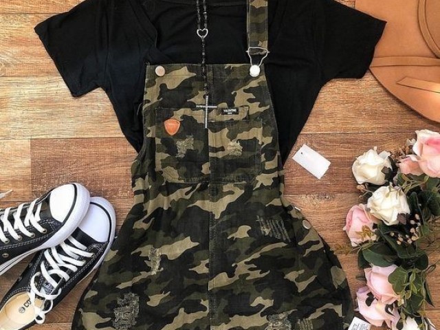 Amo roupa camuflada