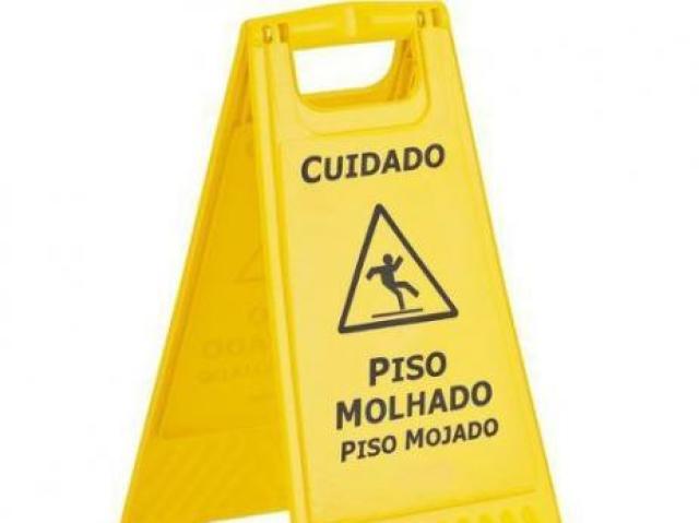 Piso molhado