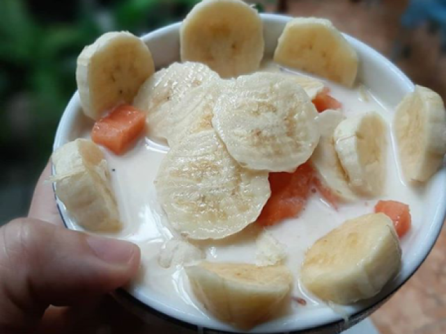 Iourgute com frutas