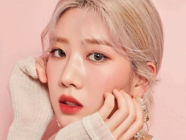 Kim Lip