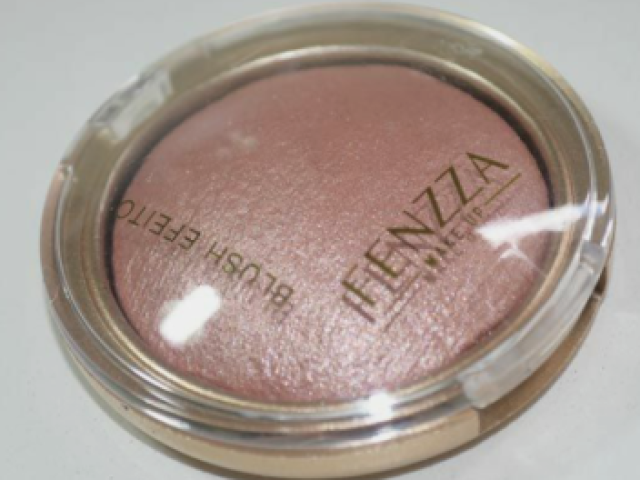 Blush iluminador FENZZA