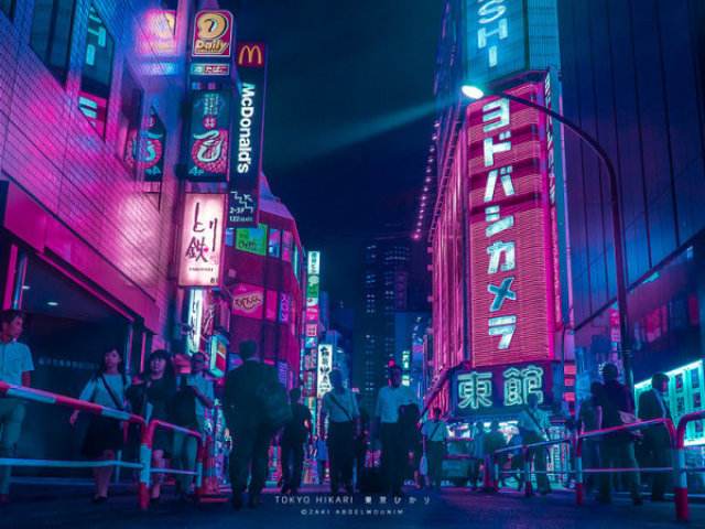 Tokyo! (Tóquio, a movimentada capital do Japão, combina o estilo ultramoderno com o tradicional, desde arranha-céus iluminados por neon a templos históricos.)