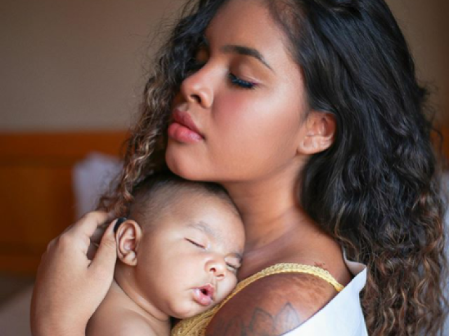 Filho,te amo,você é tudo pra mim,mãe te ama muito,não cresça,é tão bom passar esses momentos felizes com vc.
Ou melhor cresça com amor,carinho,responsabilidade,com educação.
Te amo🍀