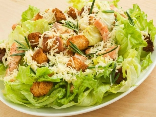 Salada Caesar