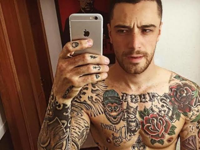 Homens tatuados