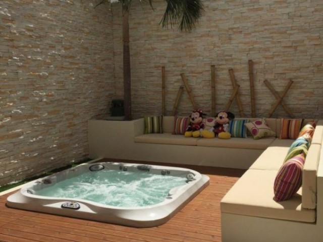 jacuzzi