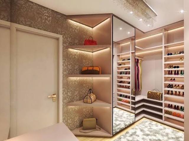 Closet 3