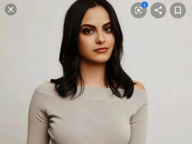 Camila Mendes