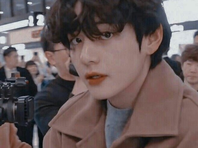 Kim Taehyung (V)
