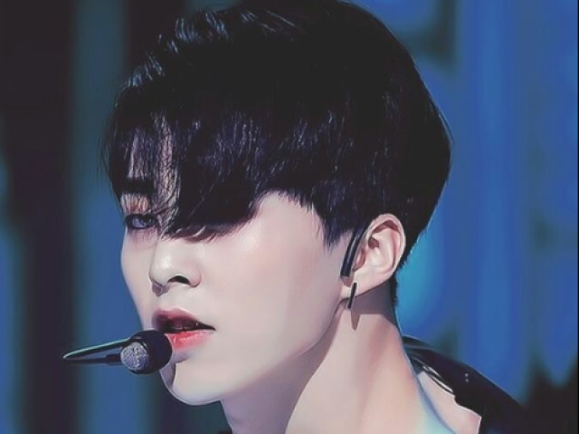 EXO: Xiumin