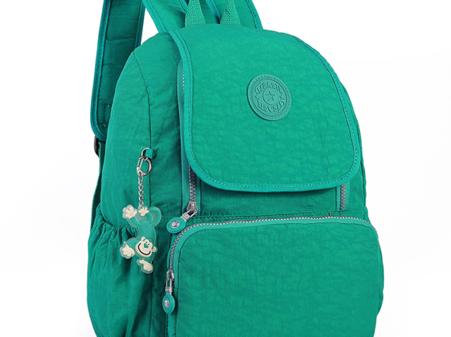 MOCHILA VERDE