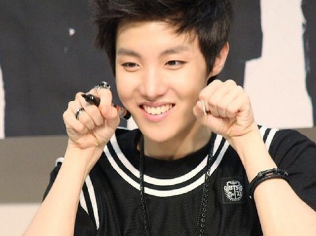 J-Hope ( J-Esperança, Jung Hoseok )