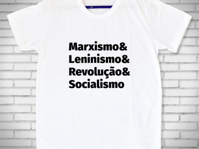 Blusas legais que eu acho na internet