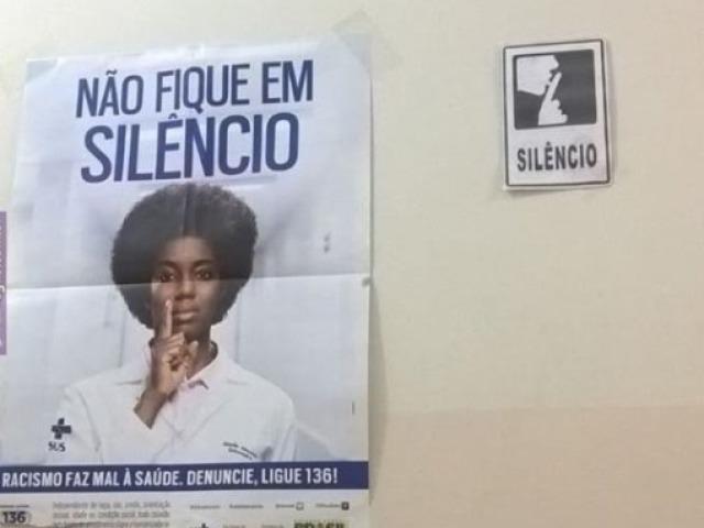 Placas que te pedem algo e depois mandam você fazer o contrario