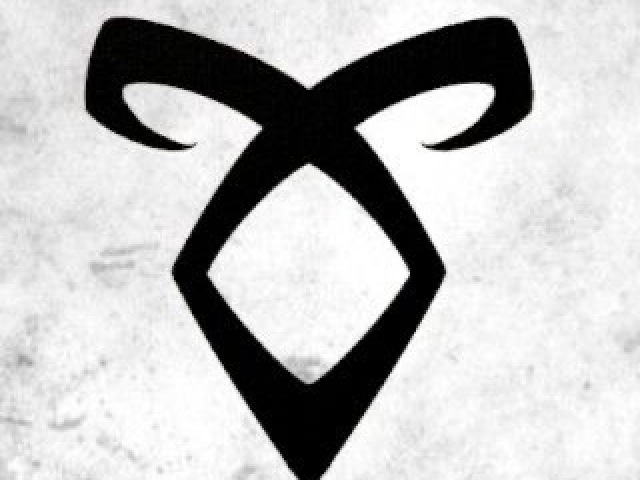 SHADOWHUNTERS