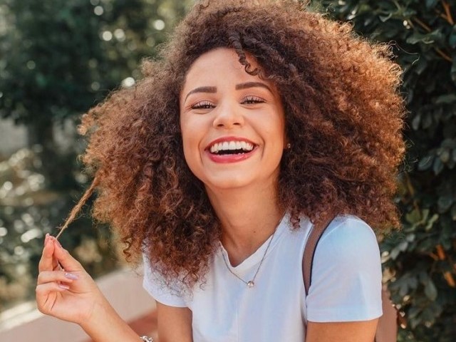 Mulheres de cabelo cacheado são rainhas!