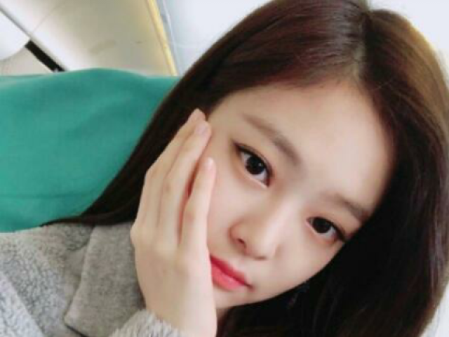 Jennie🍦Tema: Maquiagem💄