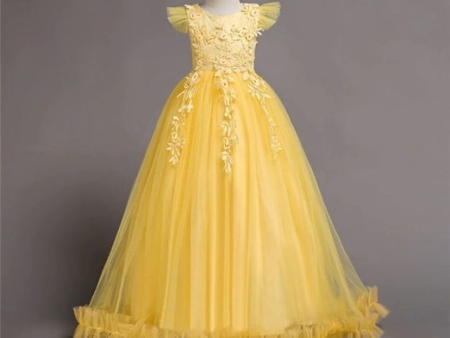 De amarelo