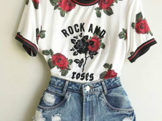 Blusa estampada e short jeans