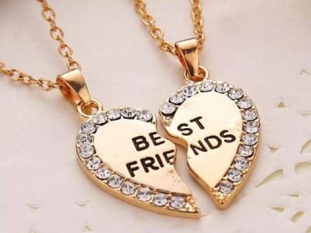 Colar best friends