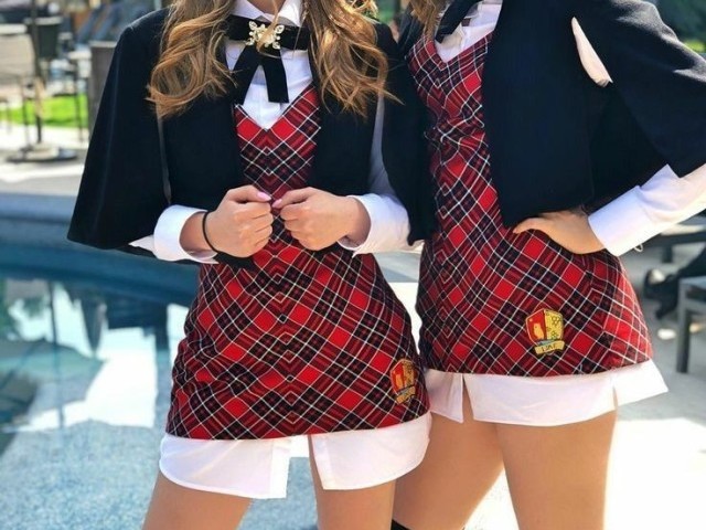 Uniforme da sua irmã:
Opção 1
O Mesmo porque a gente estuda na mesma escola