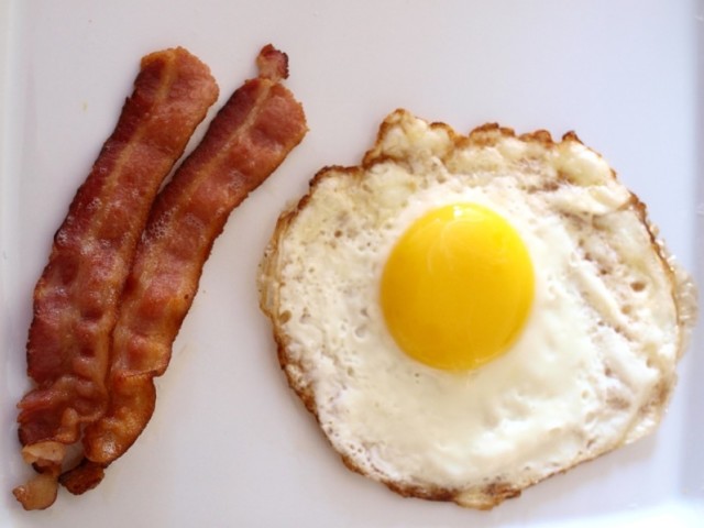 Ovos e bacon