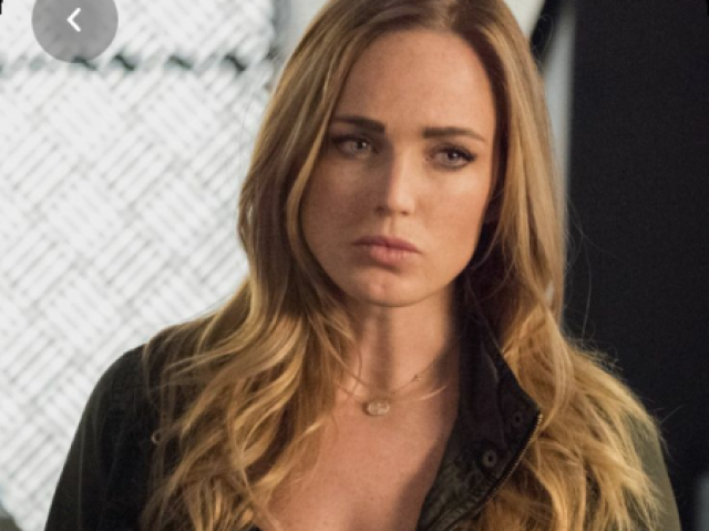 Sara lance(canário branco