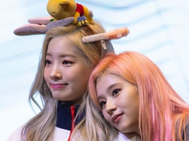 Sana+Dahyun